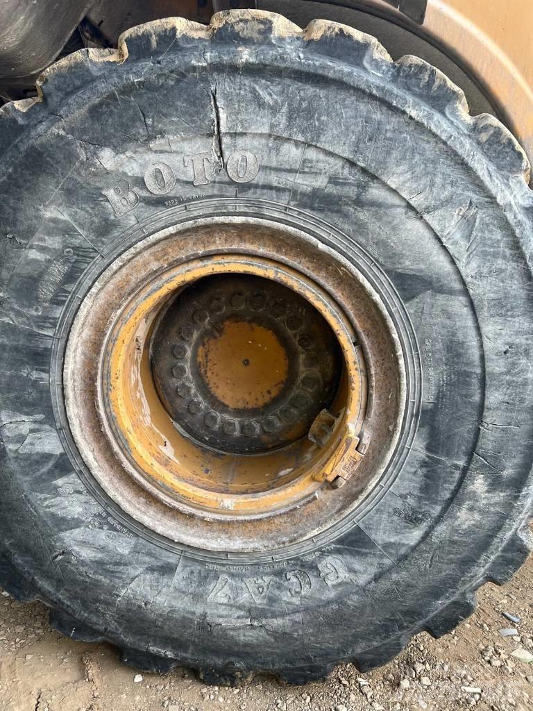 CAT 966 H ホイールローダー・タイヤショベル