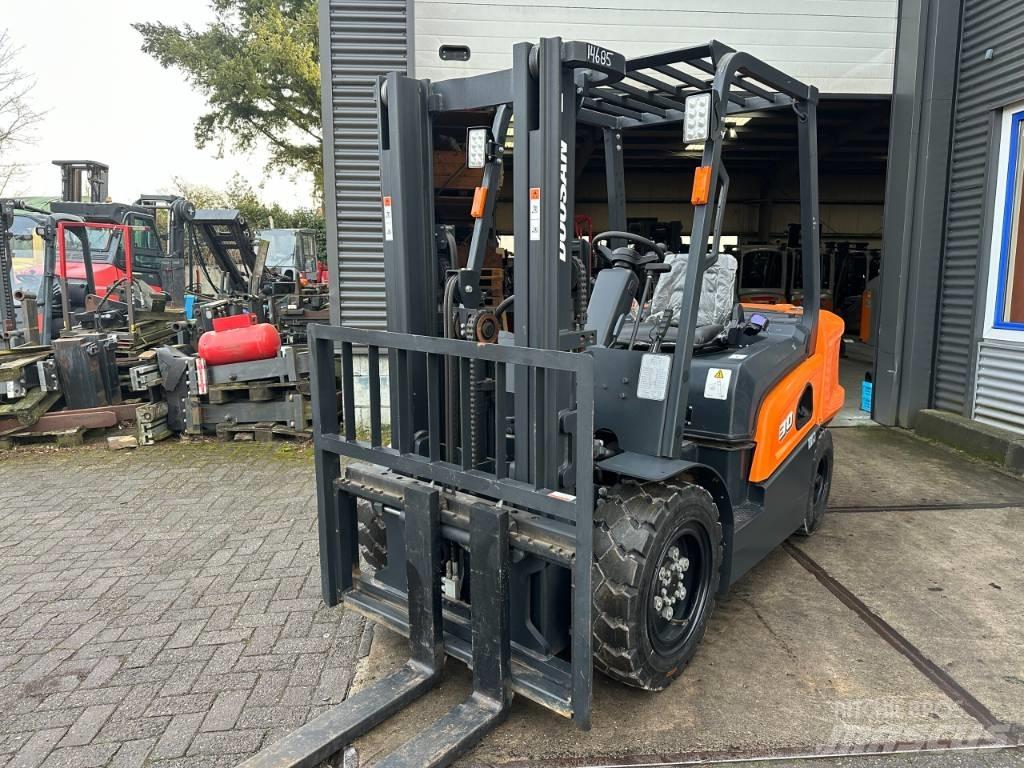Doosan D30NX ディーゼル・軽油