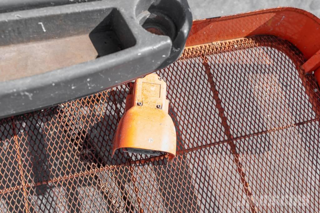 JLG 460 SJ ブームリフト　直伸型