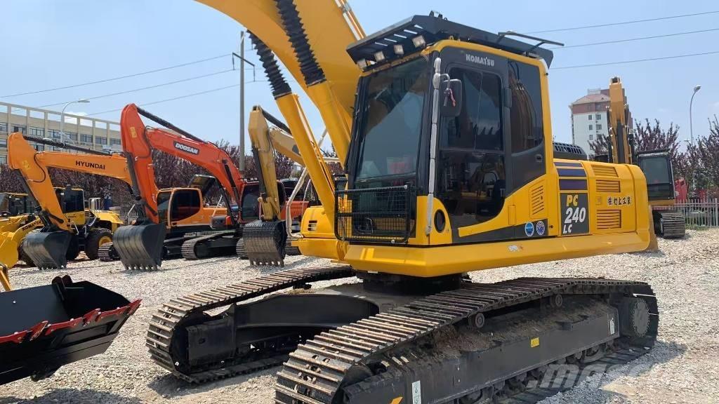Komatsu PC 240 LC 大型油圧ショベル12t以上（パワーショベル・ユンボ）