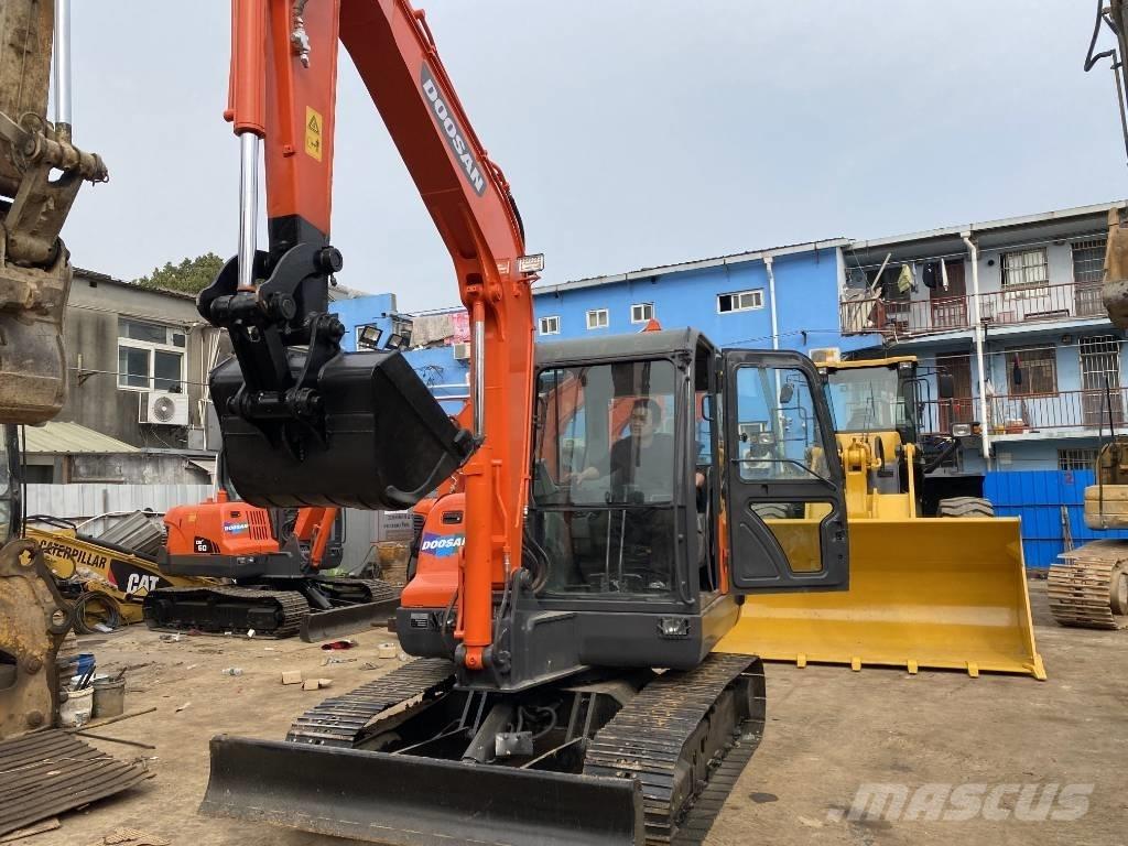 Doosan DH 60-7 ミニ油圧ショベル 7t以下（ミニユンボ・ミニディガー）
