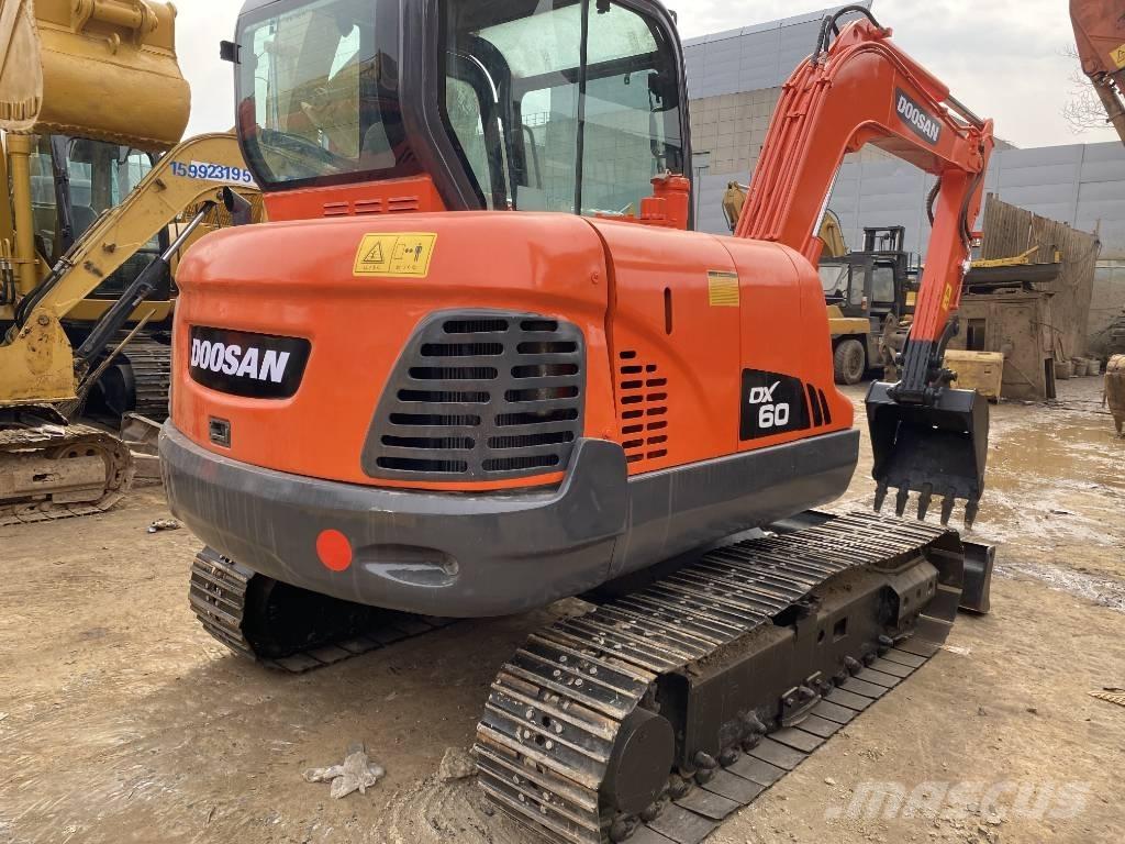 Doosan DH 60-7 ミニ油圧ショベル 7t以下（ミニユンボ・ミニディガー）