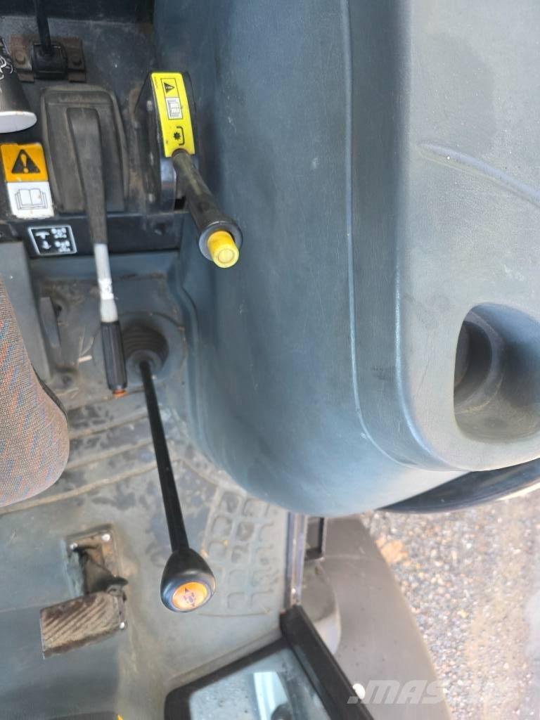 New Holland TD 90 D トラクター