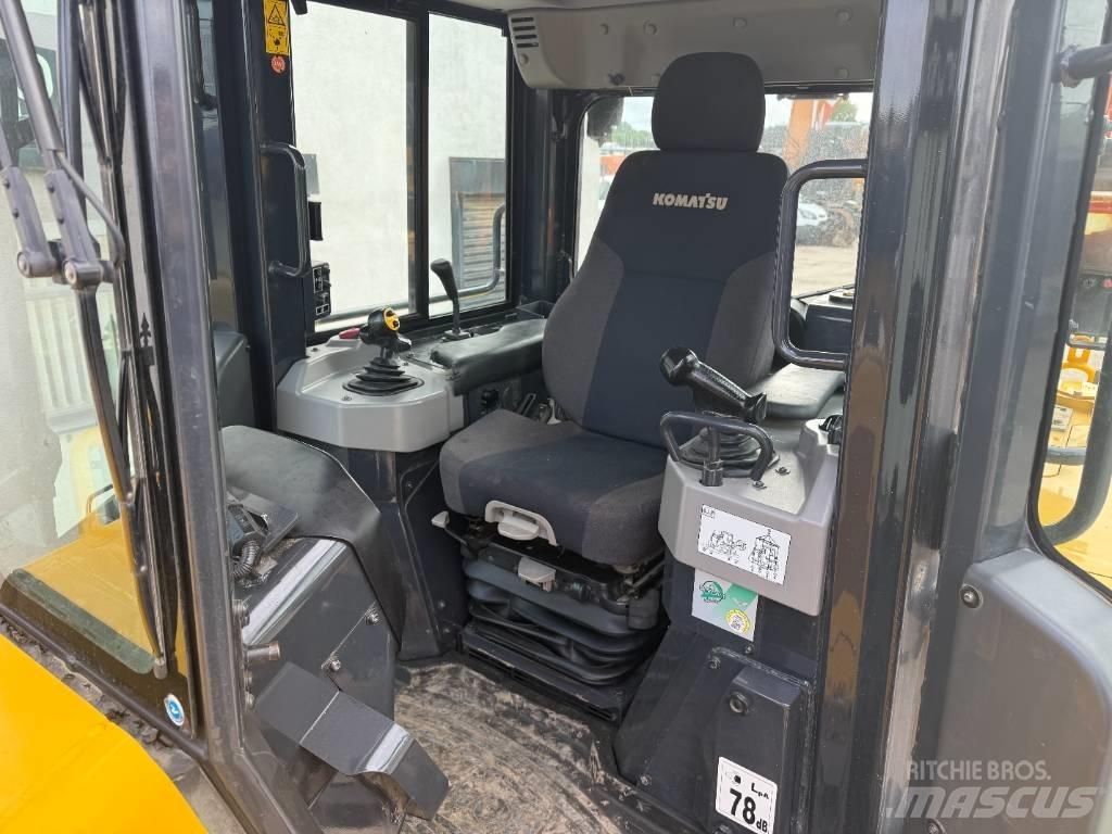 Komatsu D 71P Xi-24 ブルドーザー