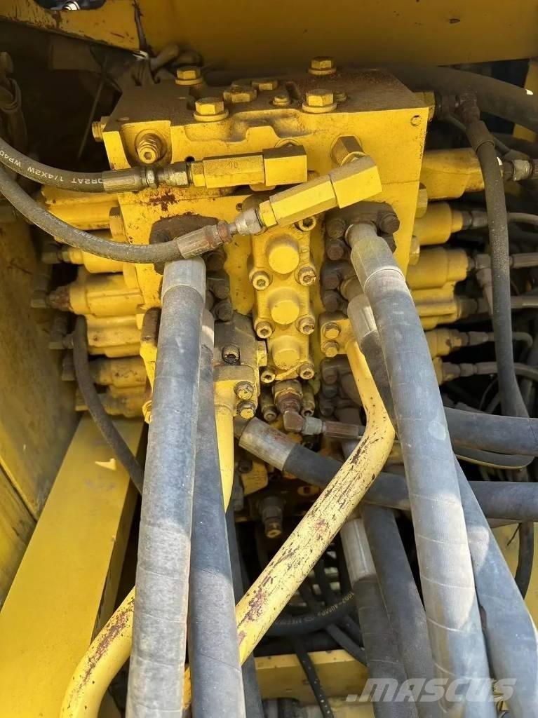 Komatsu PC 240 LC-8 大型油圧ショベル12t以上（パワーショベル・ユンボ）