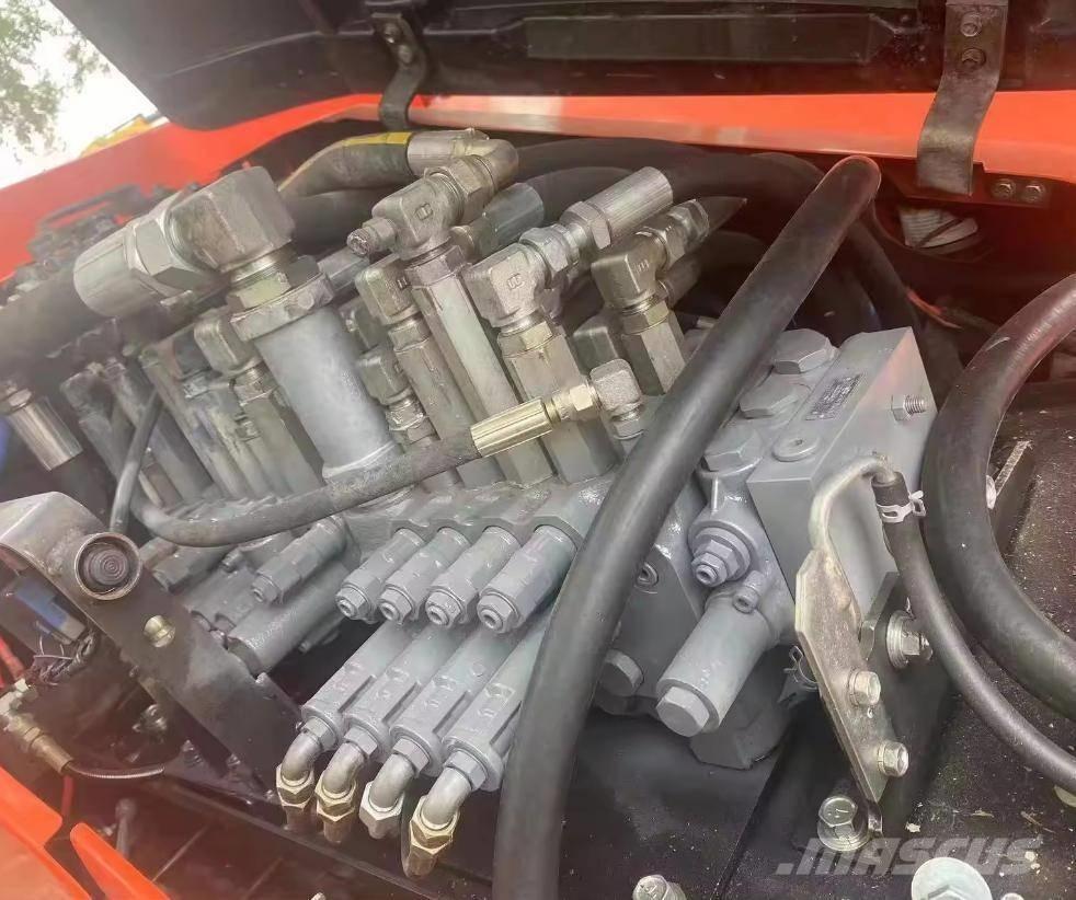 Kubota KX 185-3 中型油圧ショベル 7ｔ-12ｔ（ユンボ・パワーショベル・バックホー）