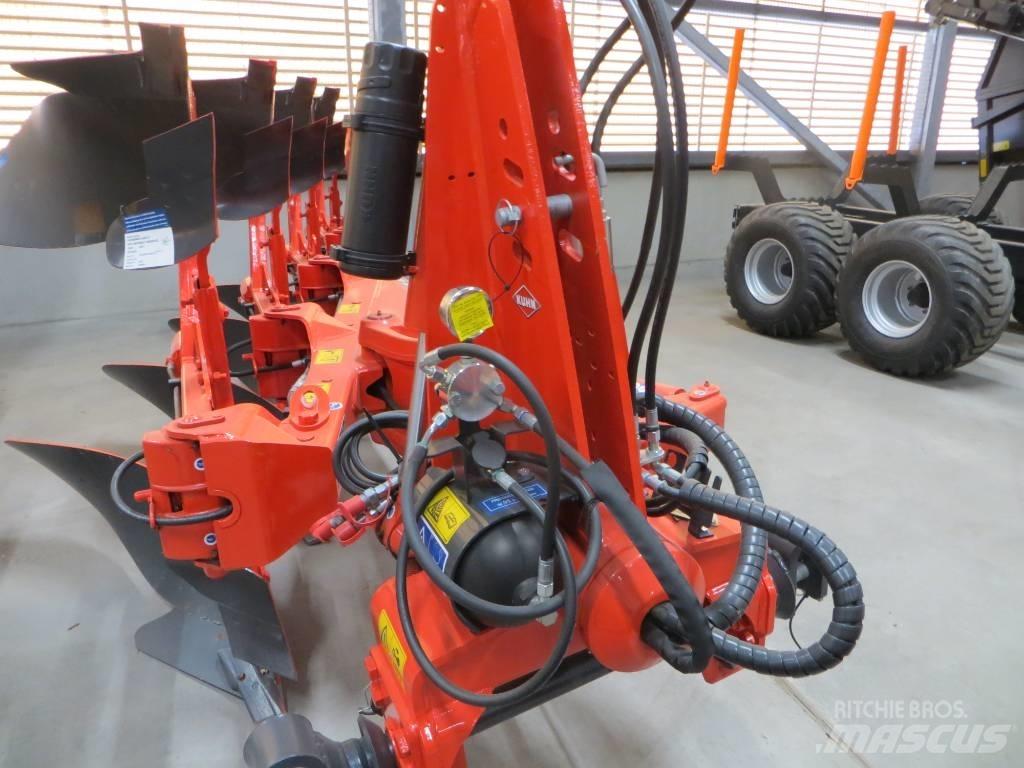 Kuhn Vari-Master 123 リバーシブルプラウ