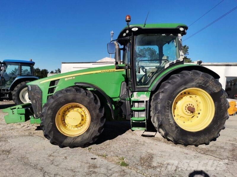 John Deere 8295 R トラクター