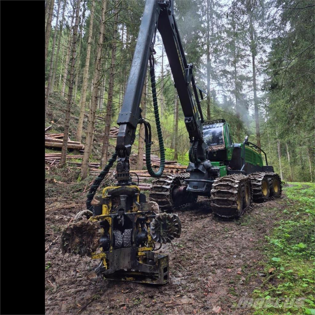 John Deere 1270 G ハーベスター