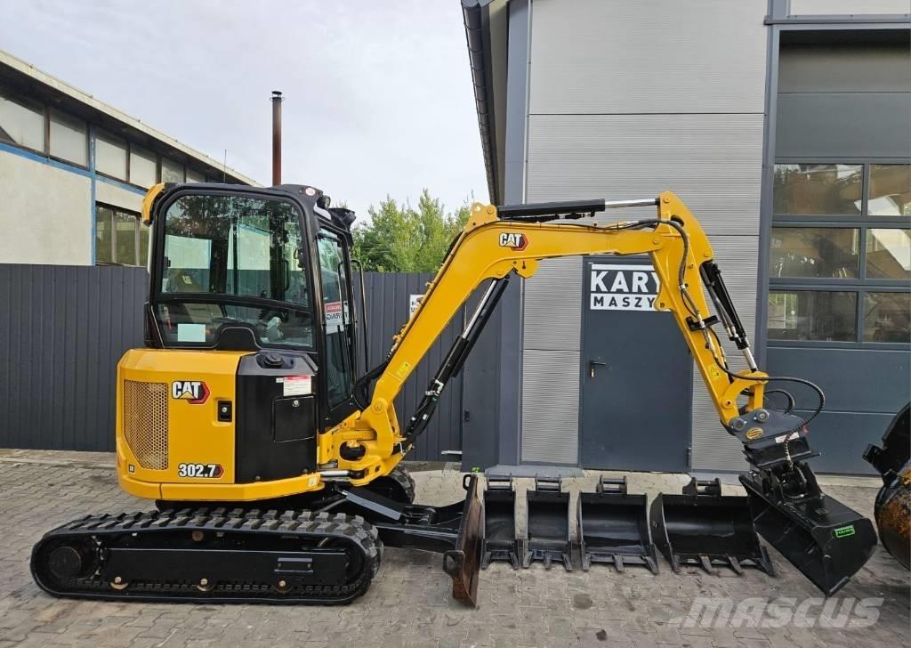 CAT 302.7 CR ミニ油圧ショベル 7t以下（ミニユンボ・ミニディガー）