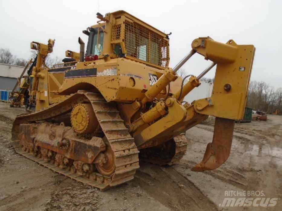 CAT D 8 T ブルドーザー