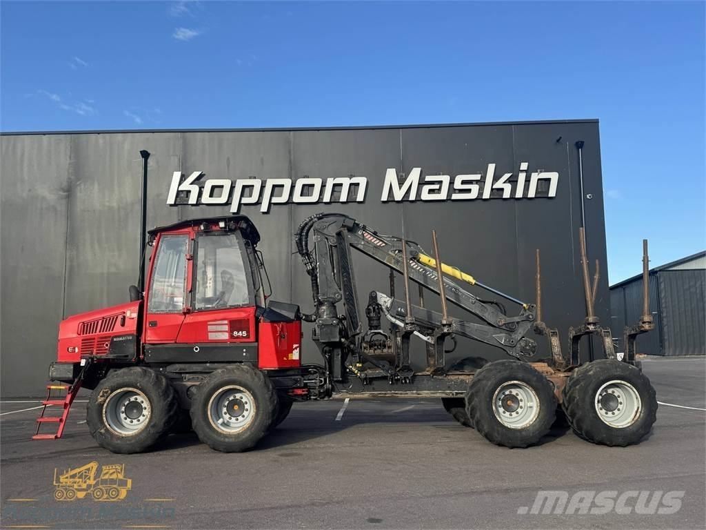 Komatsu 845 フォワーダー