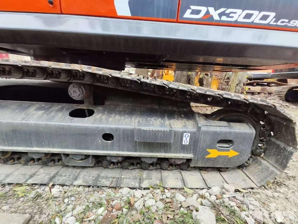 Doosan DX 300 LC-9C 大型油圧ショベル12t以上（パワーショベル・ユンボ）