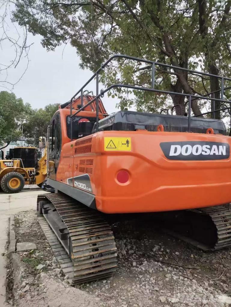 Doosan DX 300 LC-9C 大型油圧ショベル12t以上（パワーショベル・ユンボ）