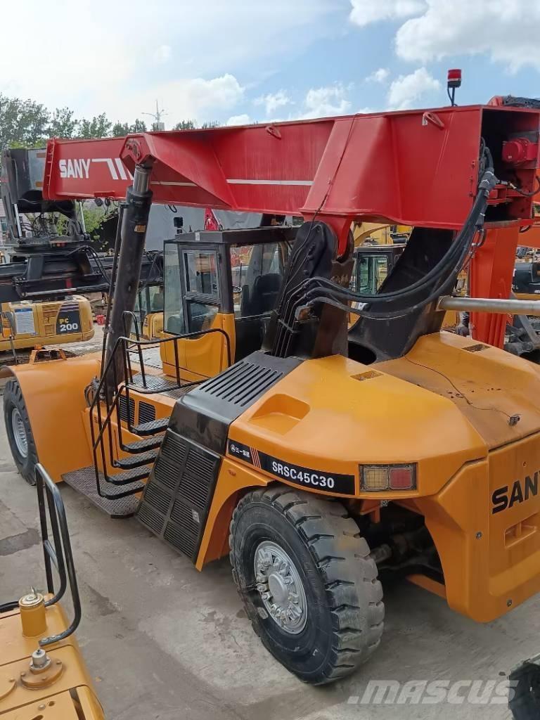 Sany SRSC 45 C30 リーチスタッカー