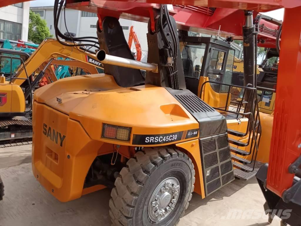 Sany SRSC 45 C30 リーチスタッカー