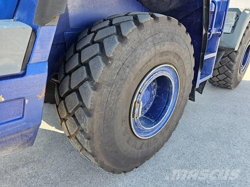 Liebherr L 556 ホイールローダー・タイヤショベル