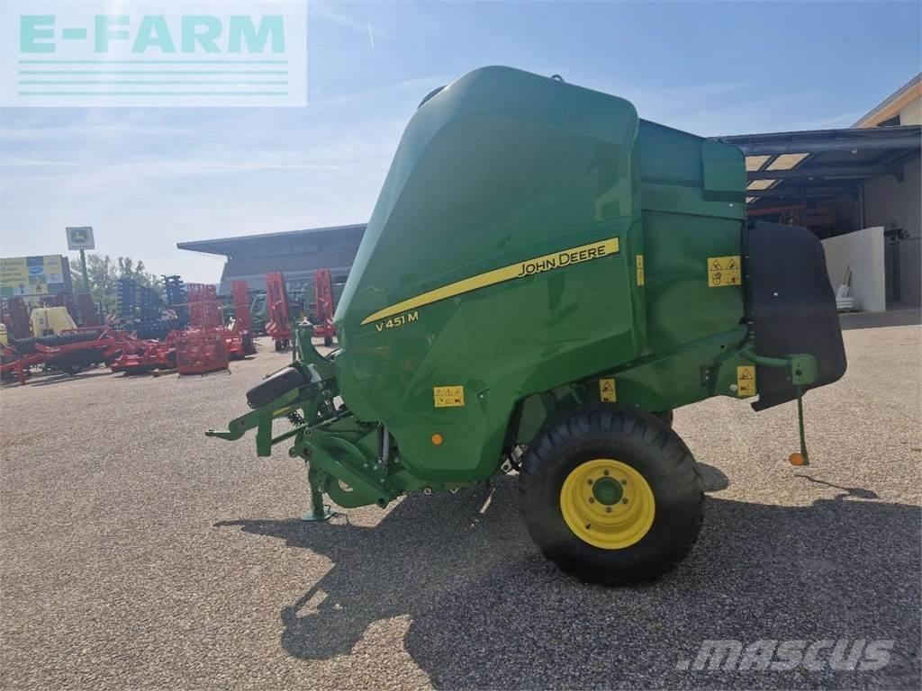 John Deere V451M スクエアベーラー