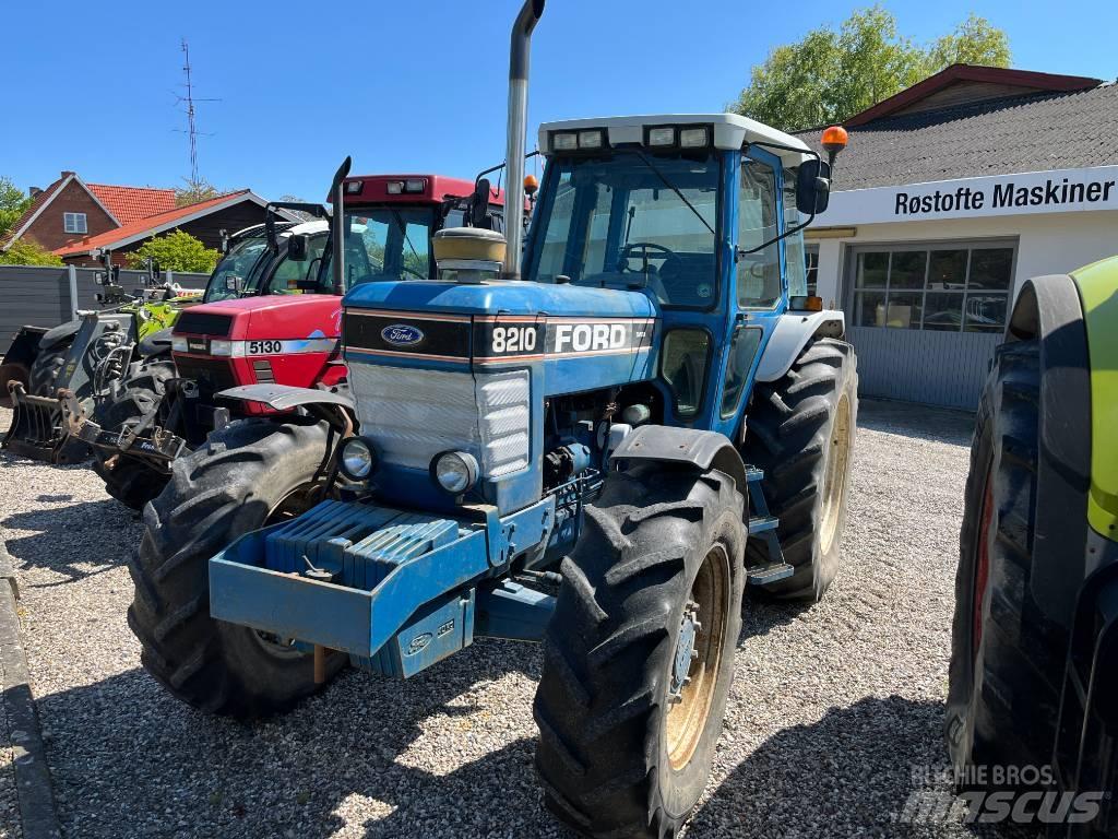 Ford 8210 Force III トラクター