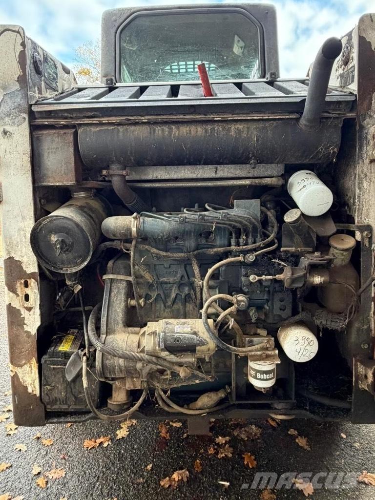 Bobcat 763 スキッドステアローダー