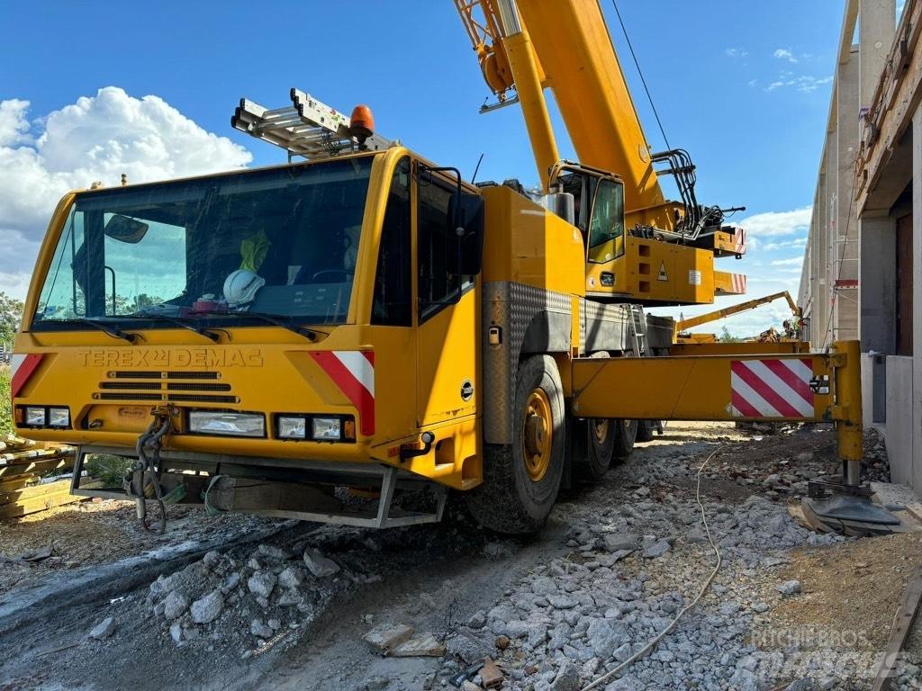 Terex Demag AC 100 ラフテレーンクレーン