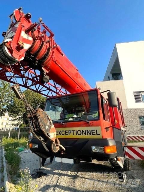 Liebherr LTM 1030-2 ラフテレーンクレーン