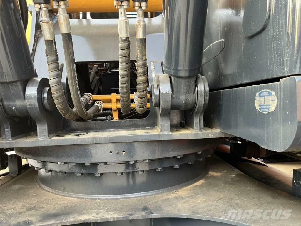 Hyundai 305 LC-9T 大型油圧ショベル12t以上（パワーショベル・ユンボ）