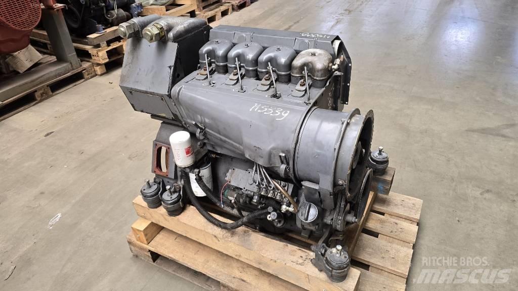 Deutz F4L914 エンジン