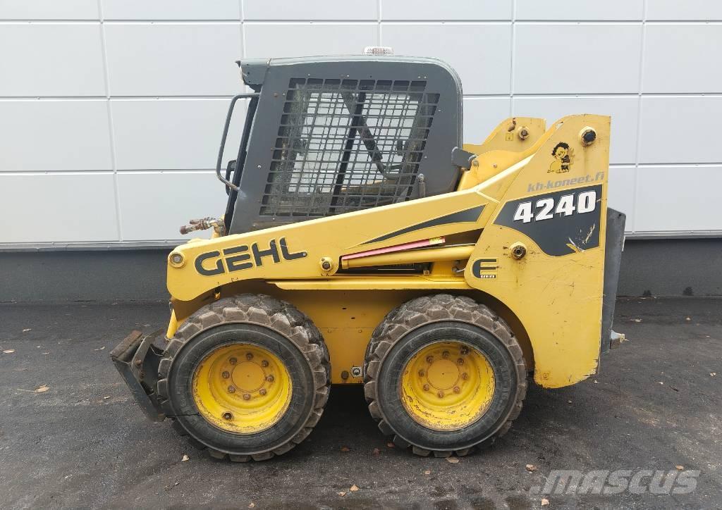 Gehl 4240 E スキッドステアローダー