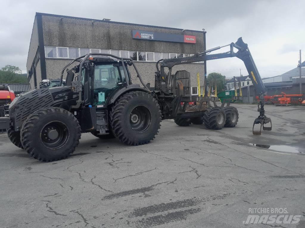 Valtra T 175 ED 林業トラクター