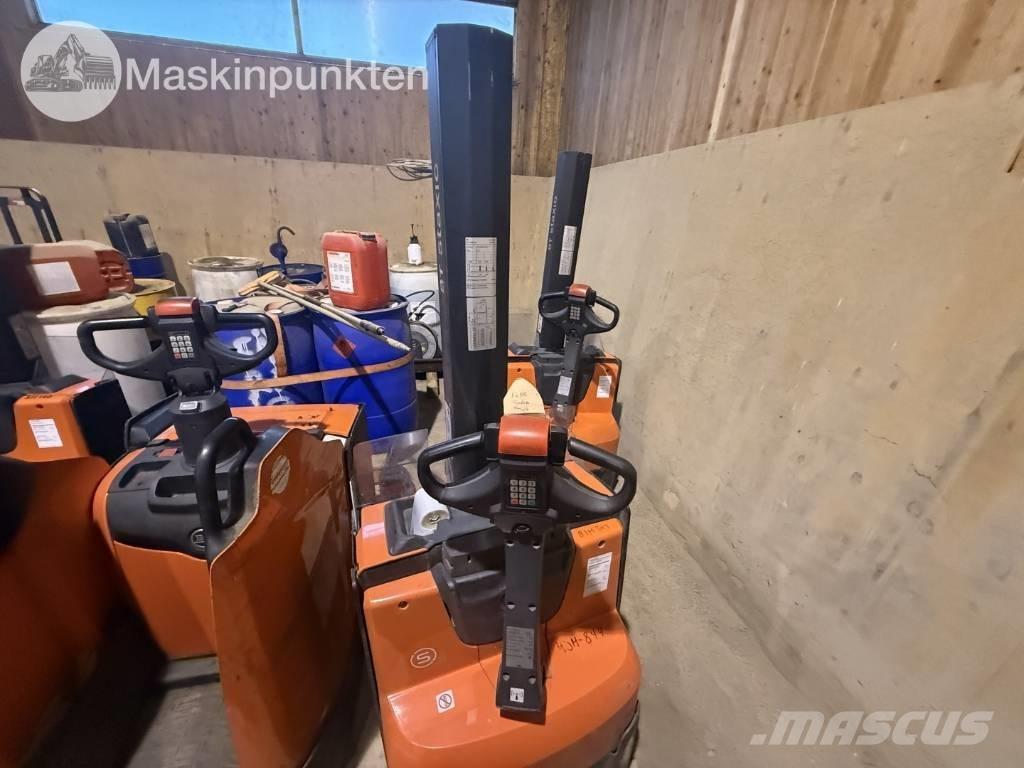 Toyota BT SWE 80 L バッテリーフォークリフト