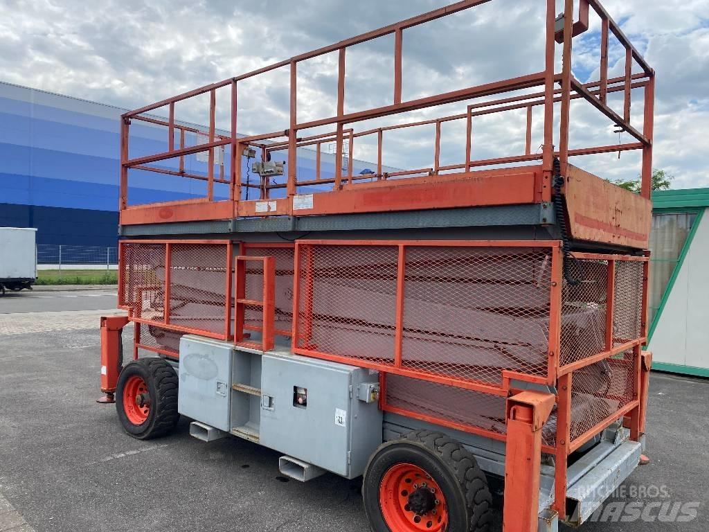 SkyJack SJ 9250 RT シザースリフト
