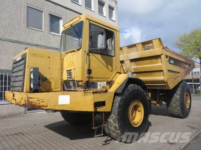 CAT D40 Dumper アーティキュレート式ダンプトラック