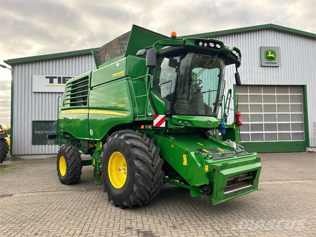 John Deere T560 コンバイン