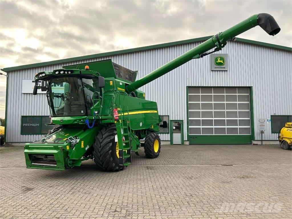 John Deere T560 コンバイン