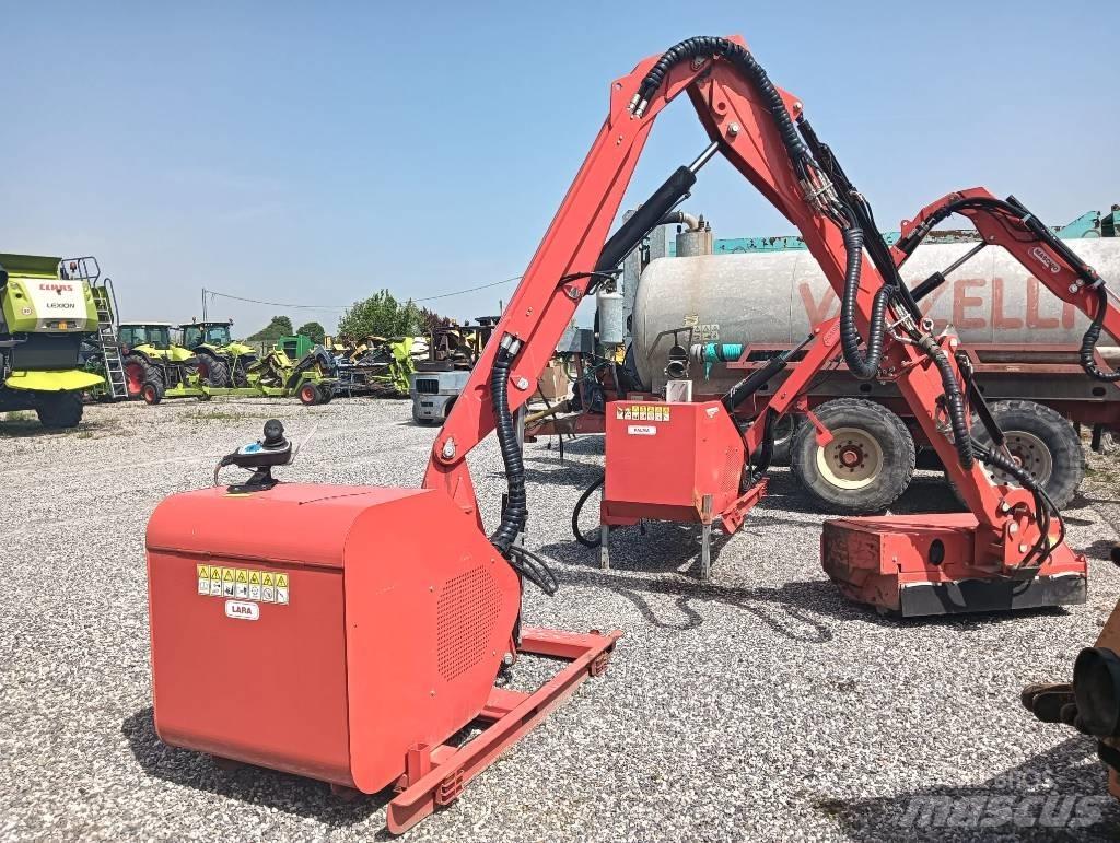 Maschio LARA 850 T フォレージハーベスター
