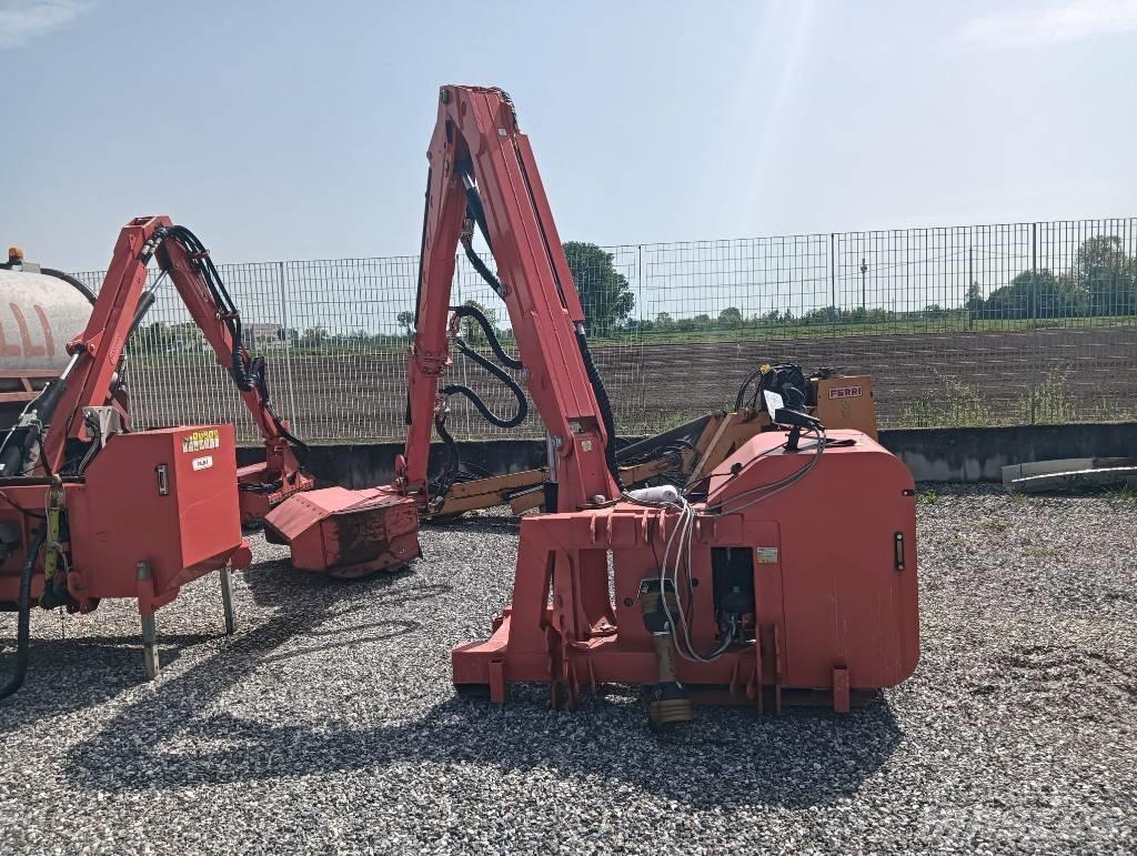 Maschio LARA 850 T フォレージハーベスター