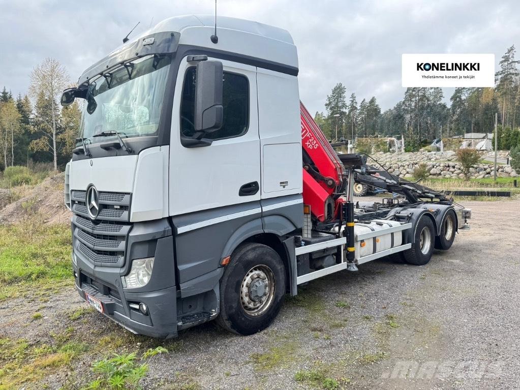 Mercedes-Benz 2653 L クレーントラック、ユニック車