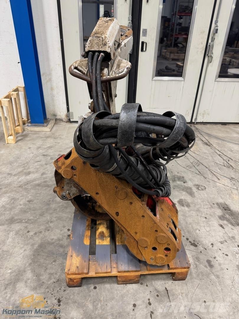 Log Max 3000T ハーベスタヘッド