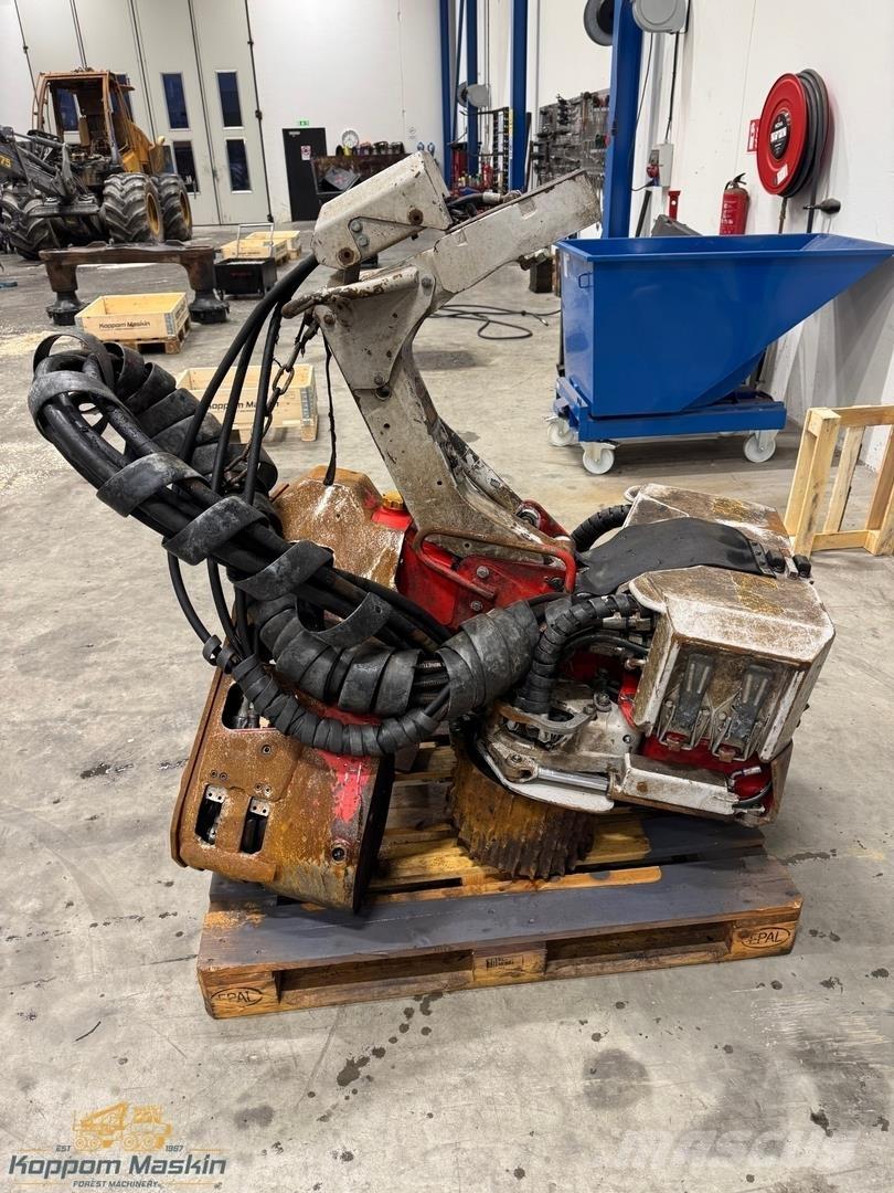 Log Max 3000T ハーベスタヘッド