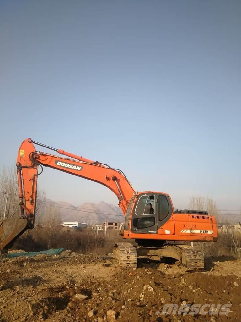 Doosan dx225 大型油圧ショベル12t以上（パワーショベル・ユンボ）