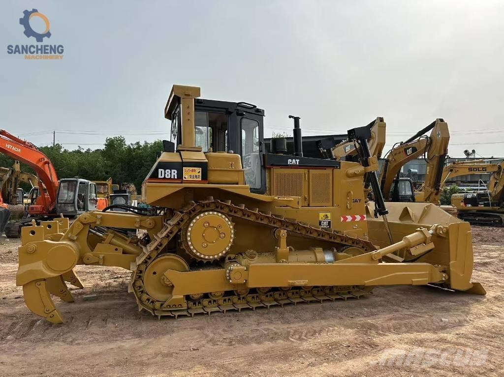 CAT D 8 R ブルドーザー