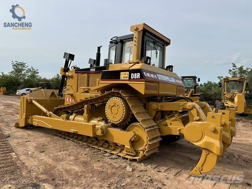 CAT D 8 R ブルドーザー