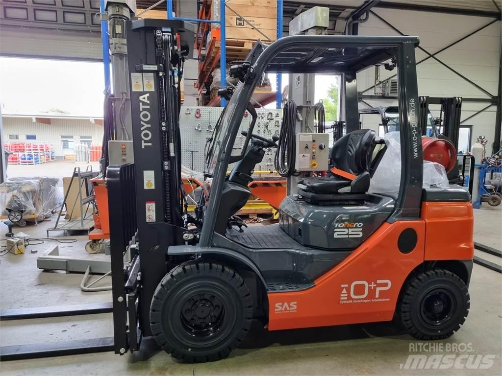 Toyota 02-8FGF25 LPGフォークリフト