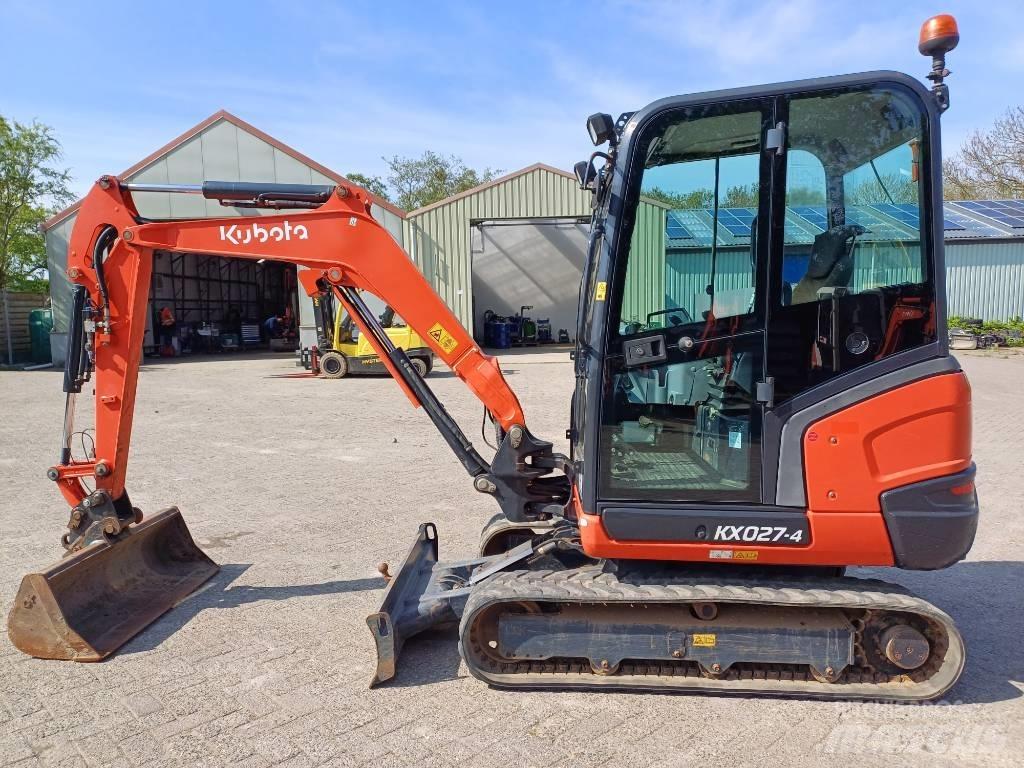 Kubota KX027-4 ミニ油圧ショベル 7t以下（ミニユンボ・ミニディガー）