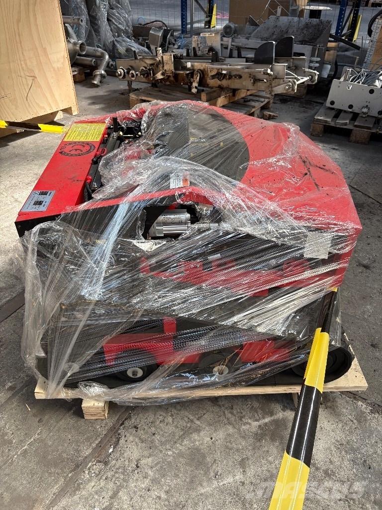 Nicolas HB800 牽引式モア/芝刈り機