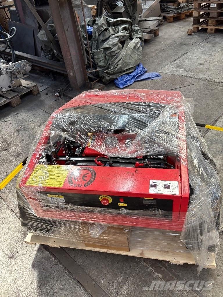 Nicolas HB800 牽引式モア/芝刈り機