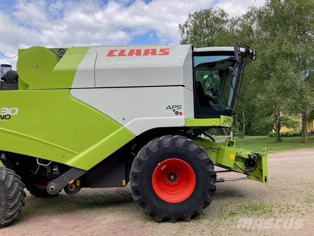 CLAAS Tucano 430 コンバイン