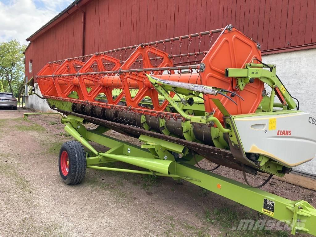 CLAAS Tucano 430 コンバイン