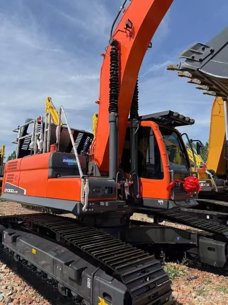 Doosan DX300LC-9C 大型油圧ショベル12t以上（パワーショベル・ユンボ）